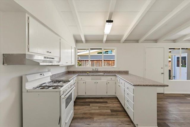 711 Lotuslake Court, Sunnyvale, CA 94089