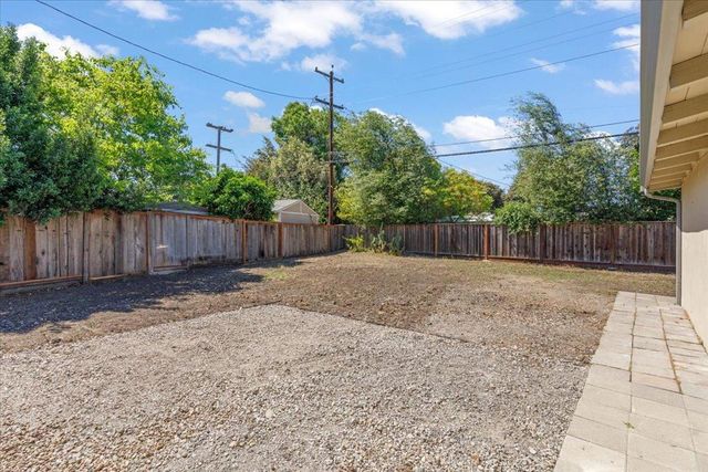 711 Lotuslake Court, Sunnyvale, CA 94089