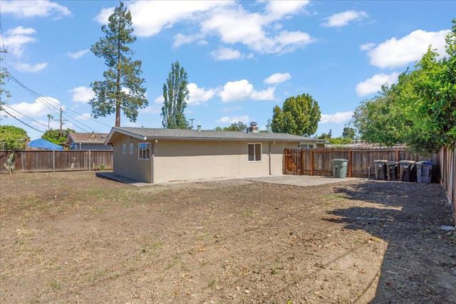 711 Lotuslake Court, Sunnyvale, CA 94089