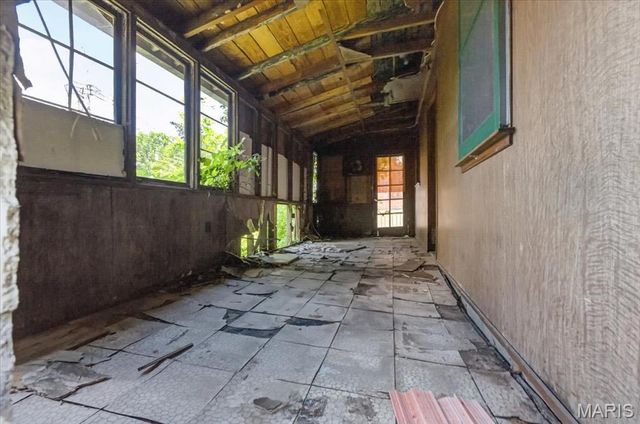3023 Kemp Drive, Normandy, MO 63121