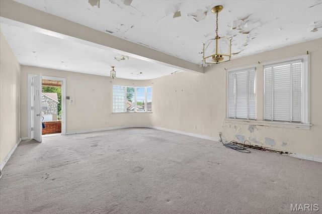 3023 Kemp Drive, Normandy, MO 63121