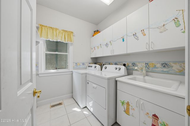 602 Mimosa Place, Oak Island, NC 28465