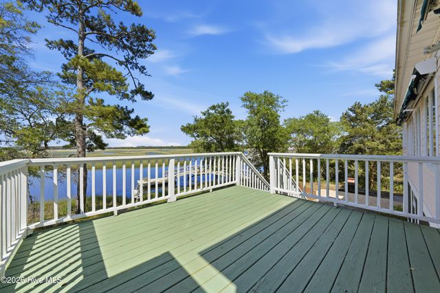 602 Mimosa Place, Oak Island, NC 28465