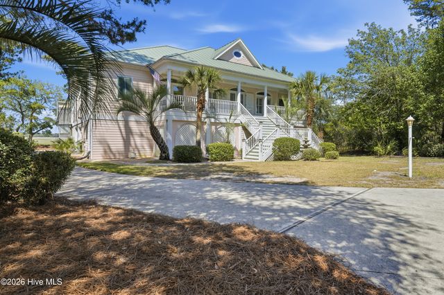 602 Mimosa Place, Oak Island, NC 28465