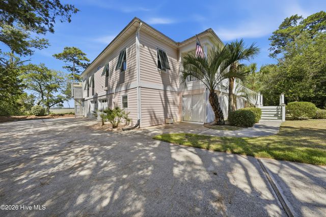 602 Mimosa Place, Oak Island, NC 28465