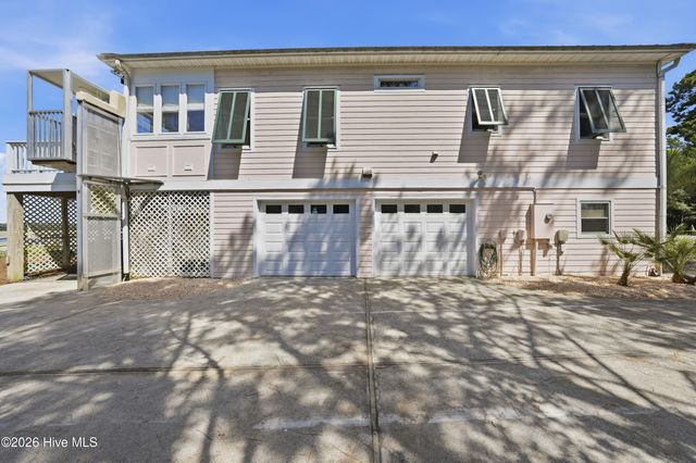 602 Mimosa Place, Oak Island, NC 28465