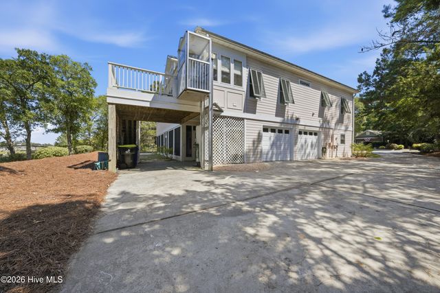 602 Mimosa Place, Oak Island, NC 28465