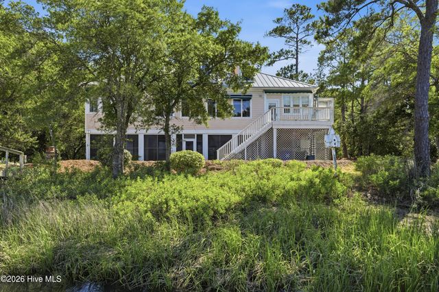 602 Mimosa Place, Oak Island, NC 28465