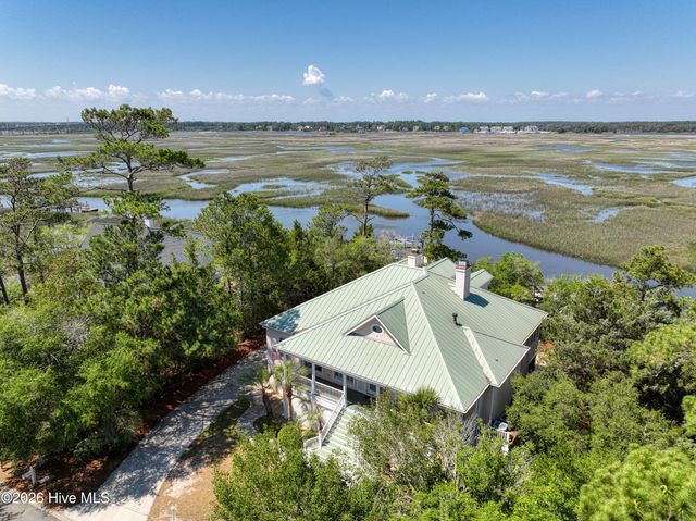 602 Mimosa Place, Oak Island, NC 28465