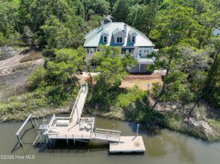 602 Mimosa Place, Oak Island, NC 28465