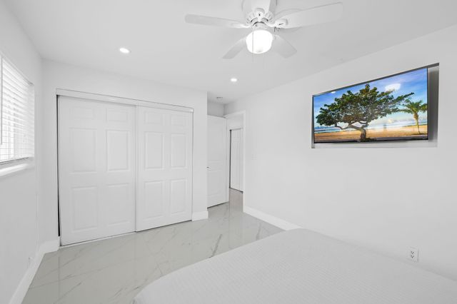 865 NE 23rd Ter, Pompano Beach, FL 33062