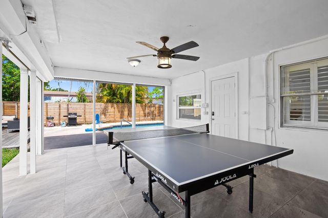 865 NE 23rd Ter, Pompano Beach, FL 33062