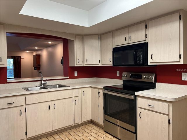 8605 CARACAS AVENUE S, Orlando, FL 32825
