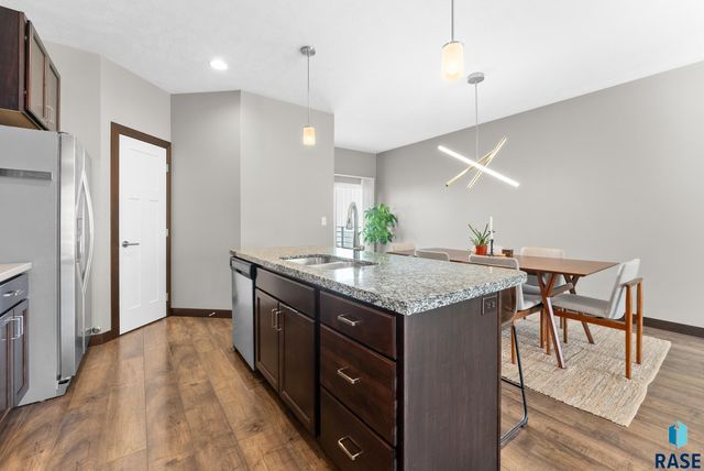 218 E 14th St, Sioux Falls, SD 57104