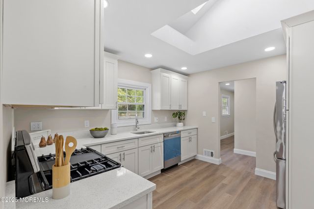 13 Pinehurst Drive, Little Egg Harbor, NJ 08087