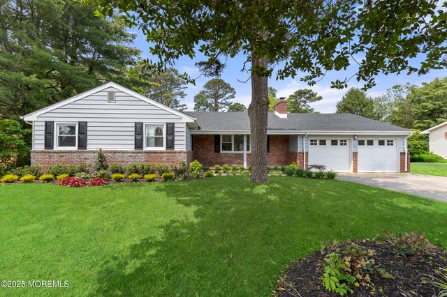 13 Pinehurst Drive, Little Egg Harbor, NJ 08087