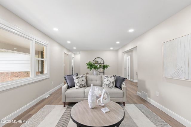 13 Pinehurst Drive, Little Egg Harbor, NJ 08087