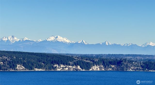 3968 S East Camano Drive, Camano Island, WA 98282