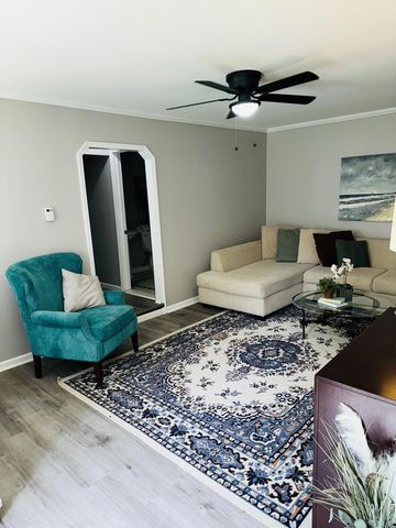 22800 cottage Drive, Southfield, MI 48033