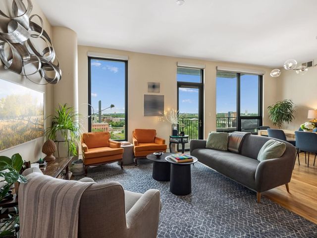 1240 S 2nd Street 828, Minneapolis, MN 55415