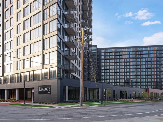 1240 S 2nd Street 828, Minneapolis, MN 55415