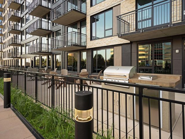 1240 S 2nd Street 828, Minneapolis, MN 55415