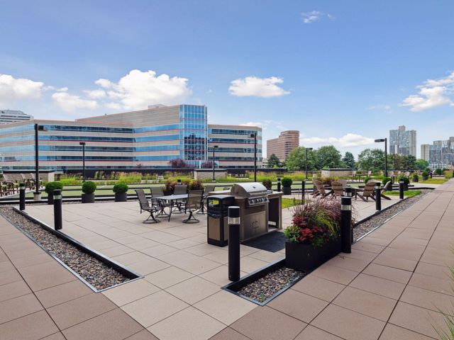 1240 S 2nd Street 828, Minneapolis, MN 55415