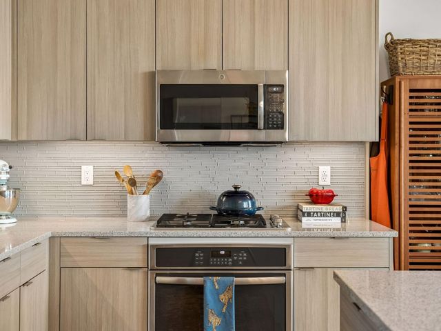 1240 S 2nd Street 828, Minneapolis, MN 55415