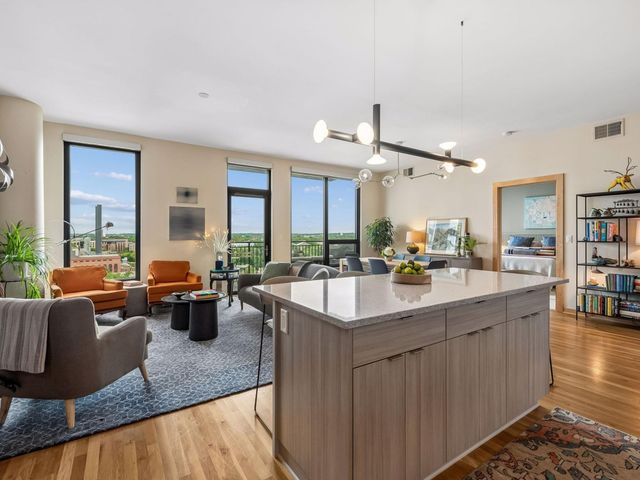 1240 S 2nd Street 828, Minneapolis, MN 55415