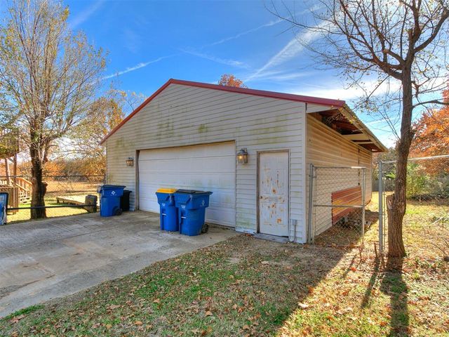 12694 Green Oak Drive, Choctaw, OK 73020