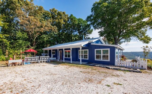 21588 S Highway 71, Winslow, AR 72959