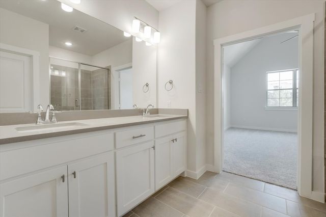 679 Watersedge Court, Lewisville, TX 75067