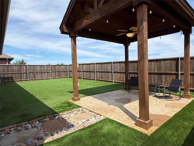 929 Philadelphia Street, Fate, TX 75189