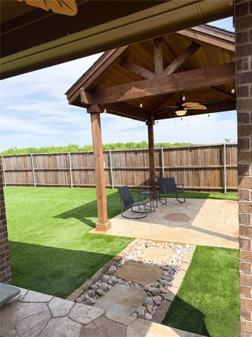 929 Philadelphia Street, Fate, TX 75189