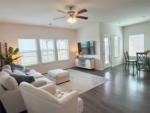 929 Philadelphia Street, Fate, TX 75189