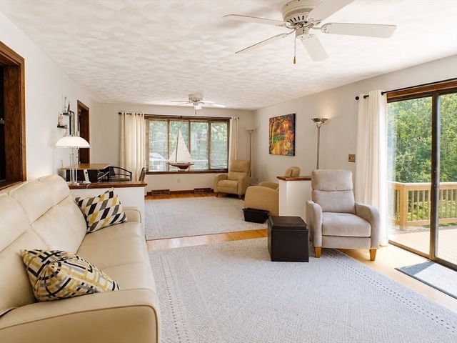6 Gary Dr, Mattapoisett, MA 02739