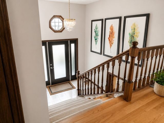6 Gary Dr, Mattapoisett, MA 02739