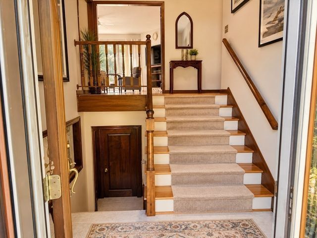 6 Gary Dr, Mattapoisett, MA 02739