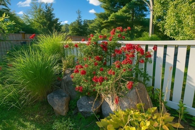 6 Gary Dr, Mattapoisett, MA 02739