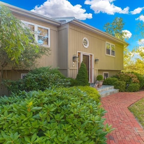 6 Gary Dr, Mattapoisett, MA 02739