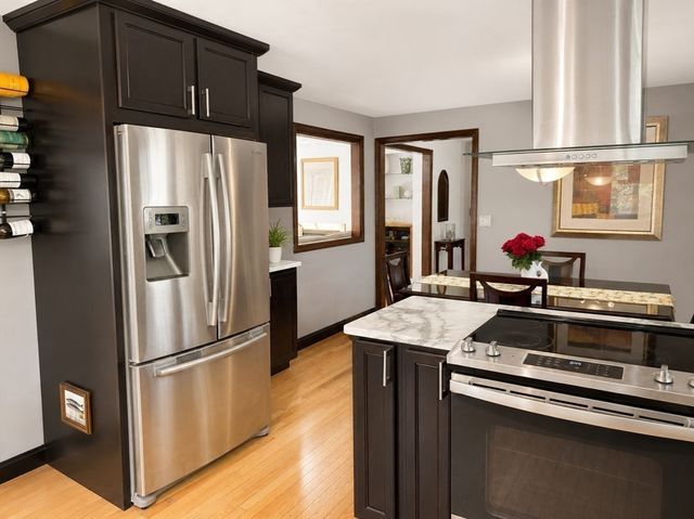 6 Gary Dr, Mattapoisett, MA 02739