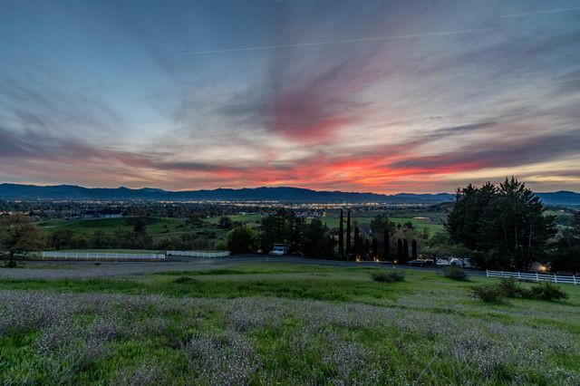 3556 Dodson Road, Medford, OR 97504