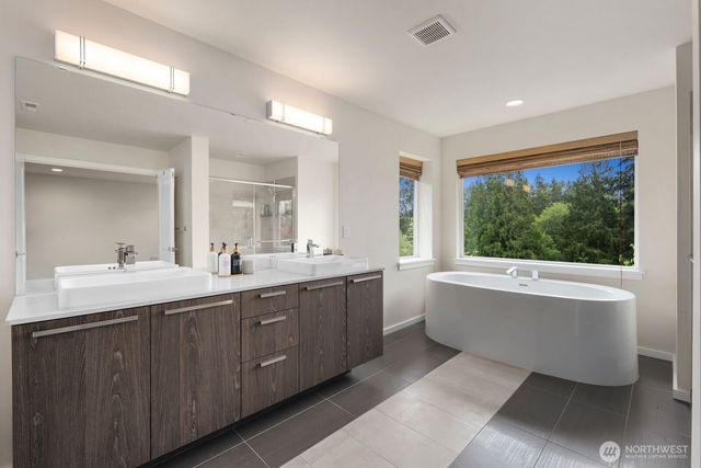 21318 130th Avenue SE, Kent, WA 98031