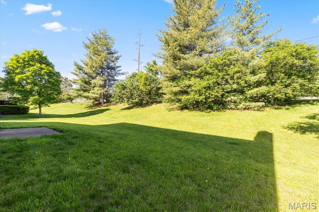 16987 Hickory Forest Lane, Wildwood, MO 63011