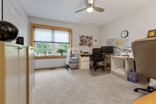 130 Chambord Court, Bloomingdale, IL 60108