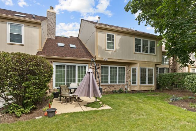 130 Chambord Court, Bloomingdale, IL 60108