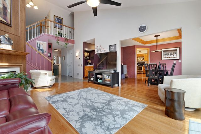 130 Chambord Court, Bloomingdale, IL 60108