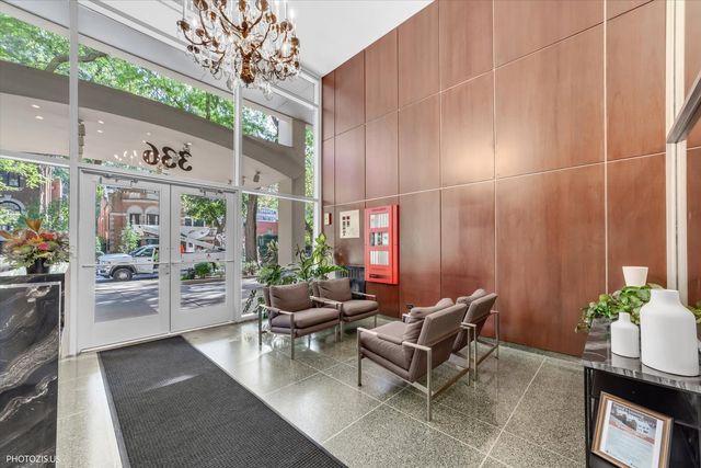 336 W Wellington Avenue 1104, Chicago, IL 60657