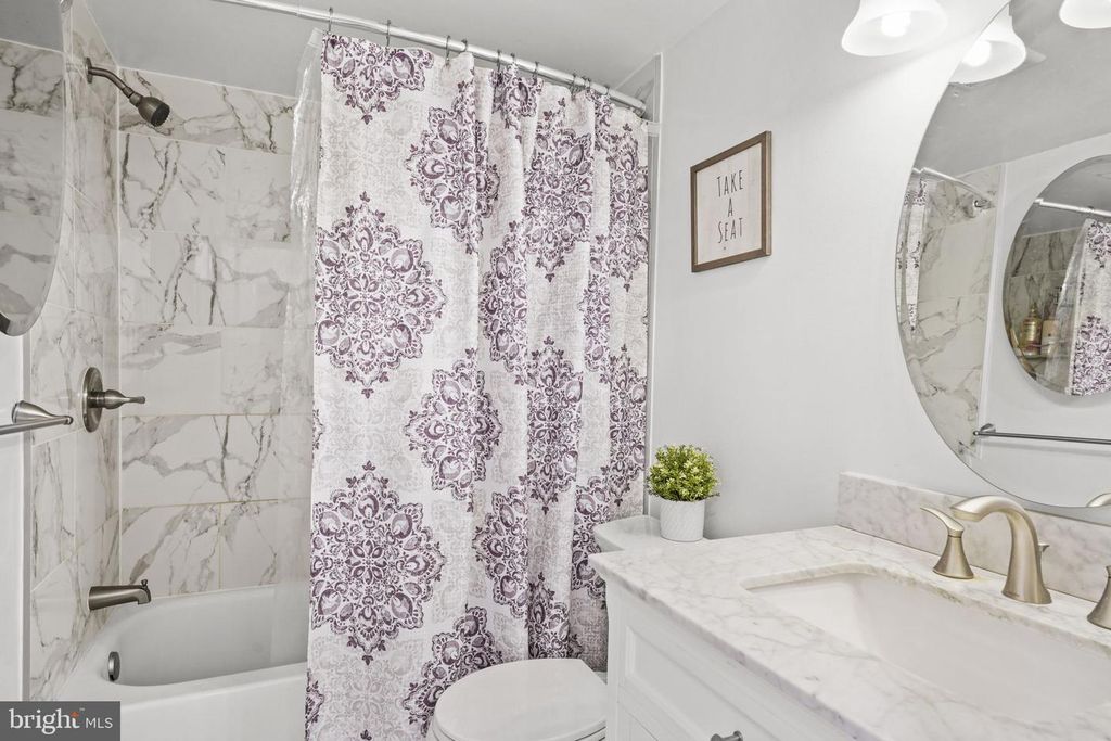 Image 15 of property listing at 11220 CHERRY HILL RD #254, Beltsville, MD 20705