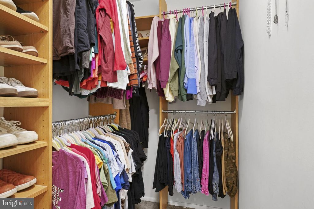 Image 18 of property listing at 11220 CHERRY HILL RD #254, Beltsville, MD 20705